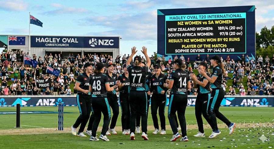 New Zealand dominates South Africa in T20 clash